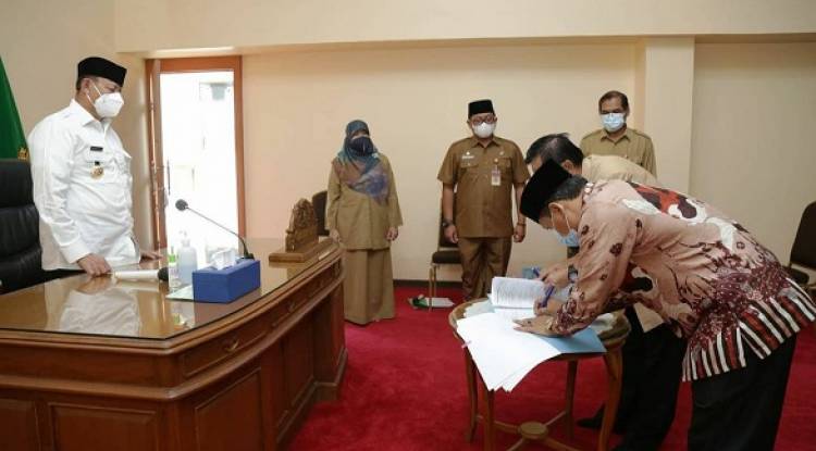 Gubernur WH : Sampaikan Amanah Bantuan Hibah Dengan Benar