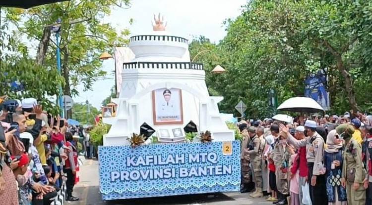 Kafilah Provinsi Banten Raih Juara 3 Pawai Ta'aruf MTQ XXIX Kalsel 2022