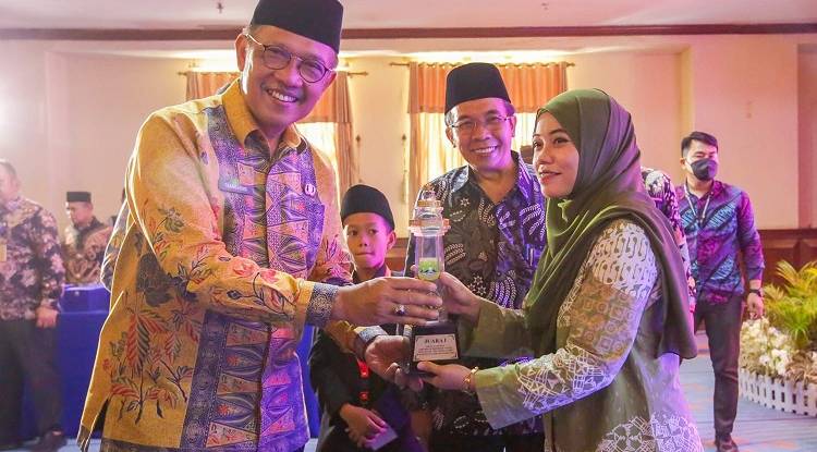 Penjabat Sekda M Tranggono Menutup  MTQ XIX Provinsi Banten