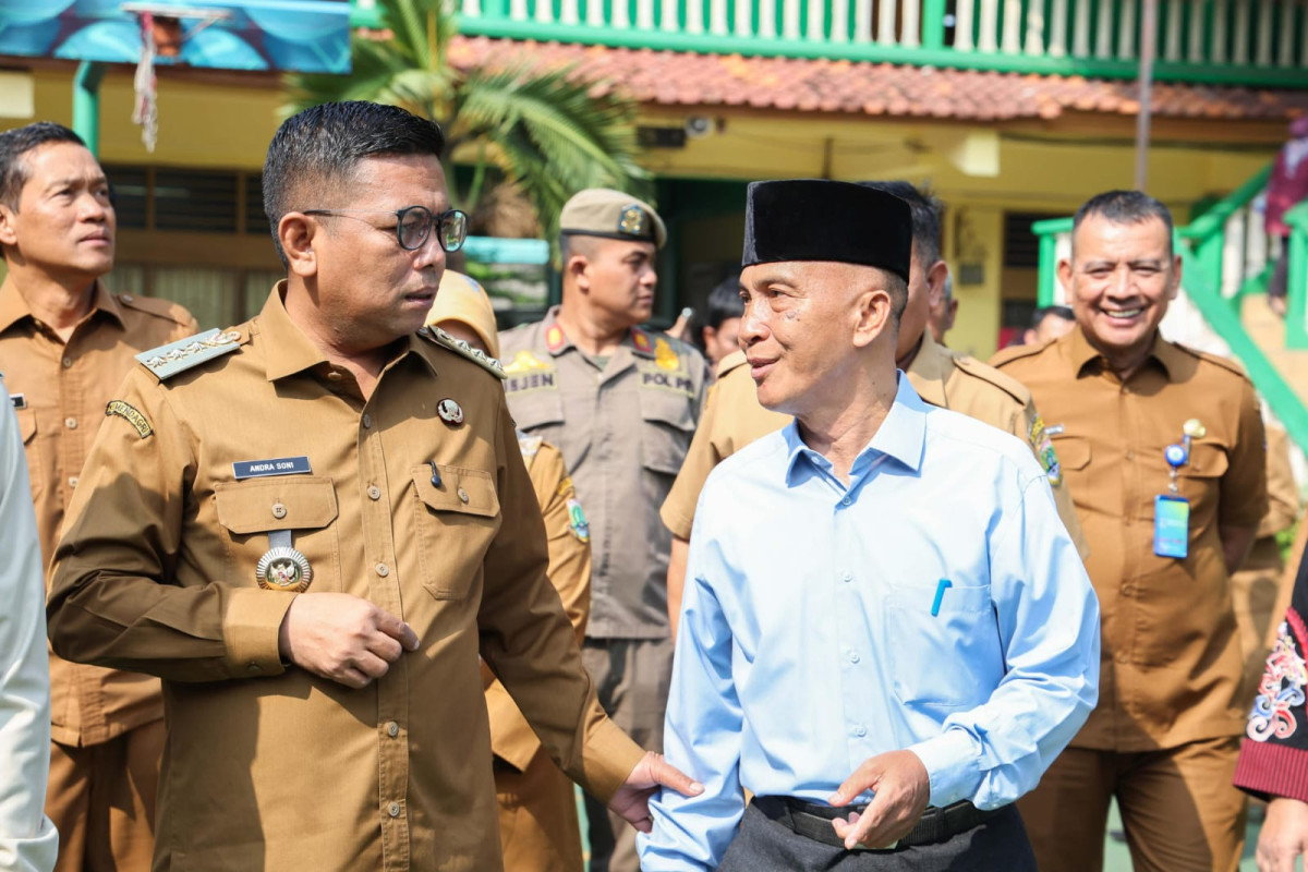 Program Sekolah Gratis Andra Soni Dongkrak Minat Siswa ke Sekolah Swasta