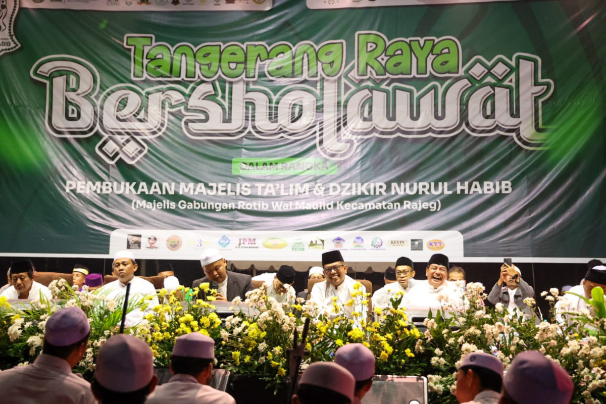 Gubernur Banten Andra Soni : Sholawat Mampu Menyejukan Hati