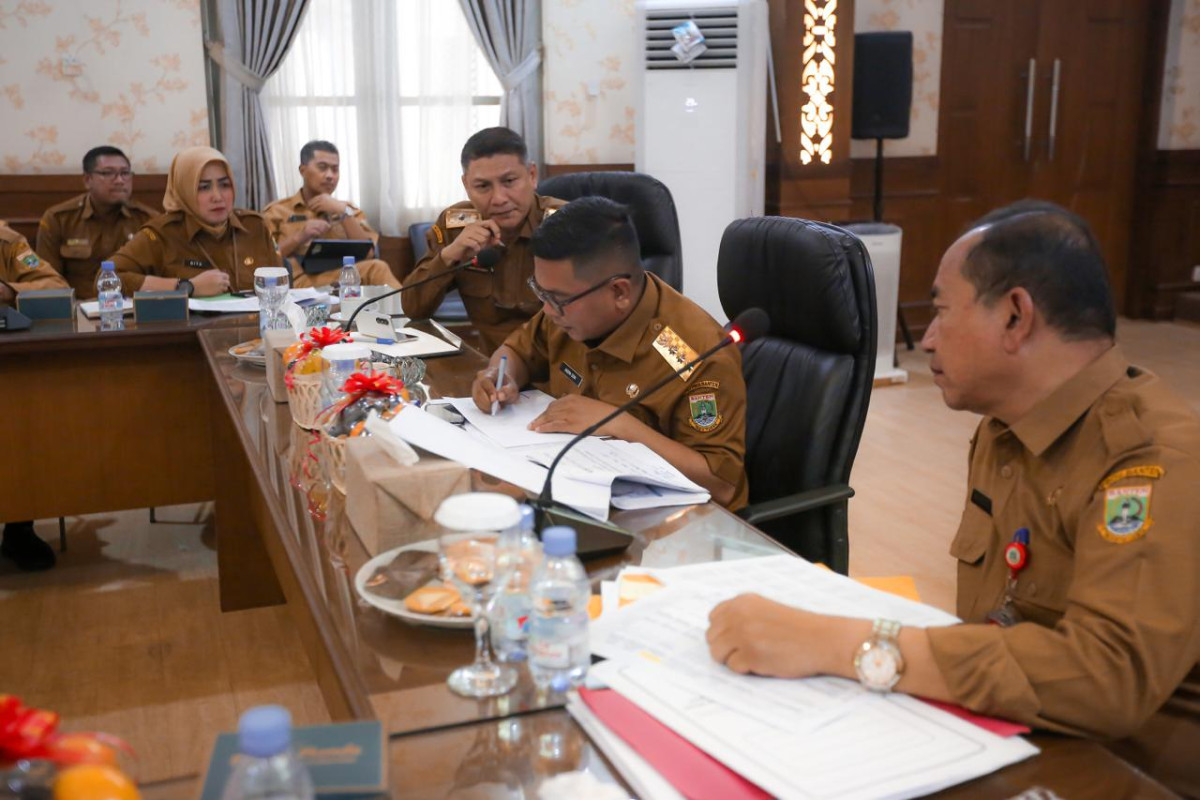 Rapat TAPD, Gubernur Banten Andra Soni: Program Untuk Pelayanan Terbaik Kepada Masyarakat