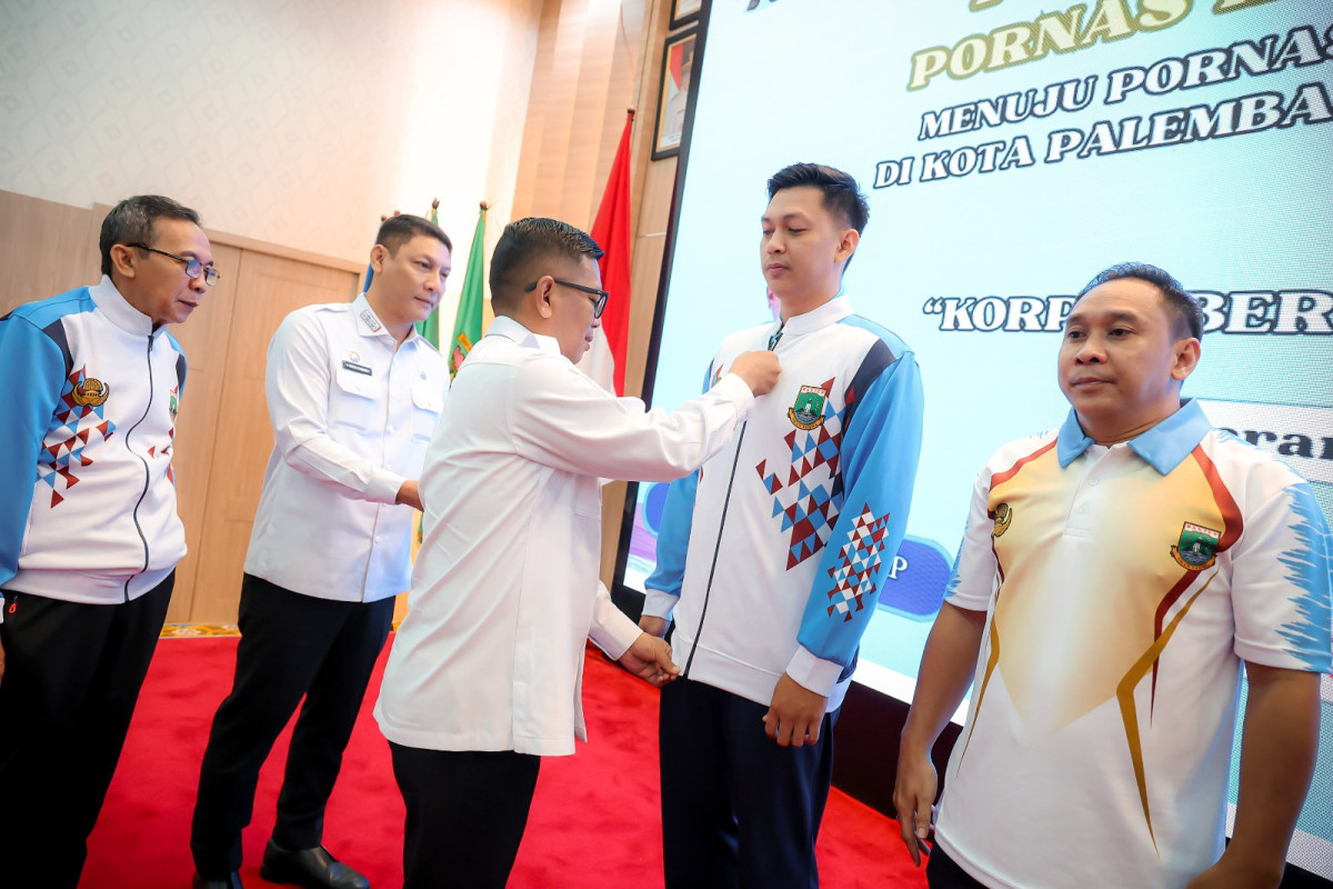 Lepas Kontingen Pornas Korpri 2025, Gubernur Banten Andra Soni: Ciptakan Budaya Kompetisi yang Baik