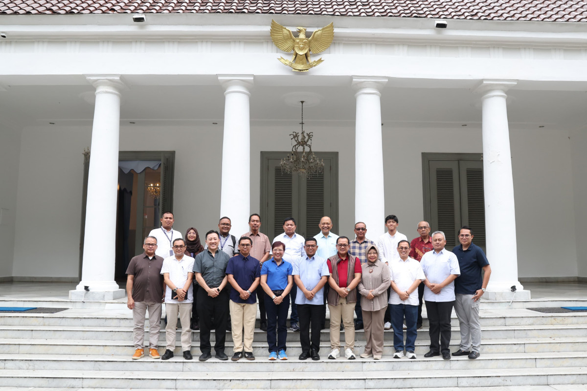 Gubernur Andra Soni Gagas Proyek Percontohan SMK Link and Match dengan Industri untuk Tekan Pengangguran