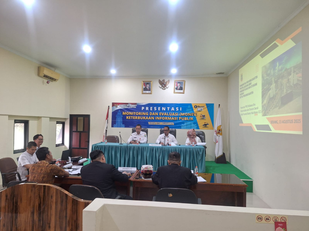 Strategi Pembinaan dan Pengawasan Pengelolaan Informasi Publik