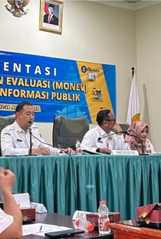 Presentasi Monitoring dan Evaluasi Keterbukaan Informasi Publik Tahun 2025